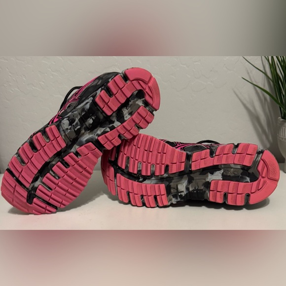 ASICS Women's Running Shoes - Black and Pink - Picture 5 of 6